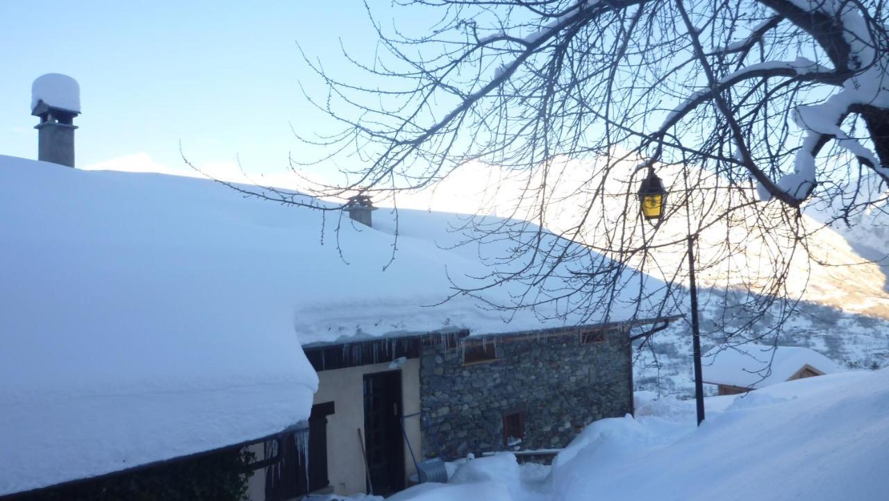 ブール・サン・モーリス Chalet D' Edmondヴィラ エクステリア 写真